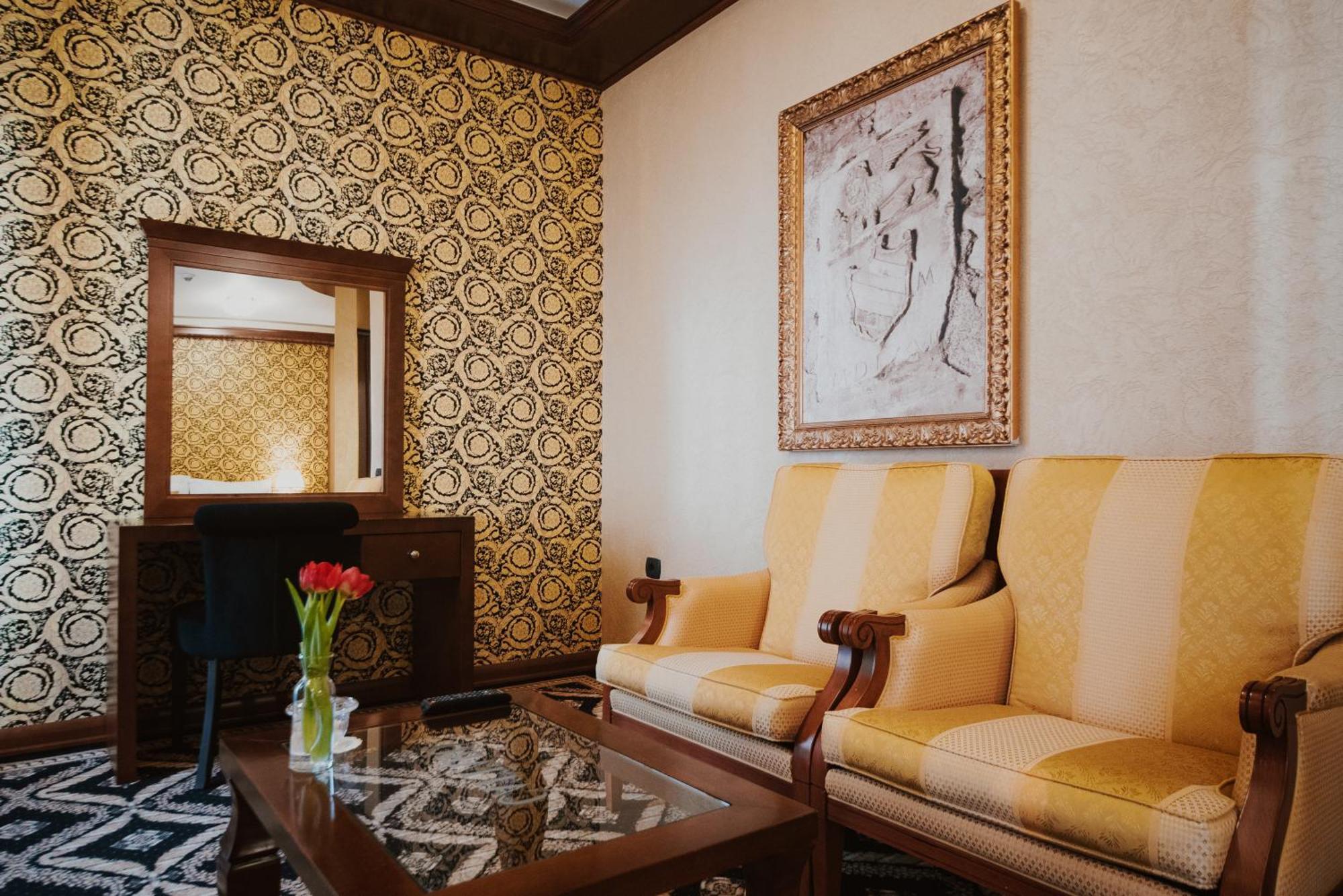 Historic Boutique Hotel Cattaro Экстерьер фото